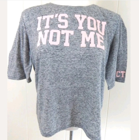 Victoria's Secret Cropped Graphic Tee - Picture 1 of 5